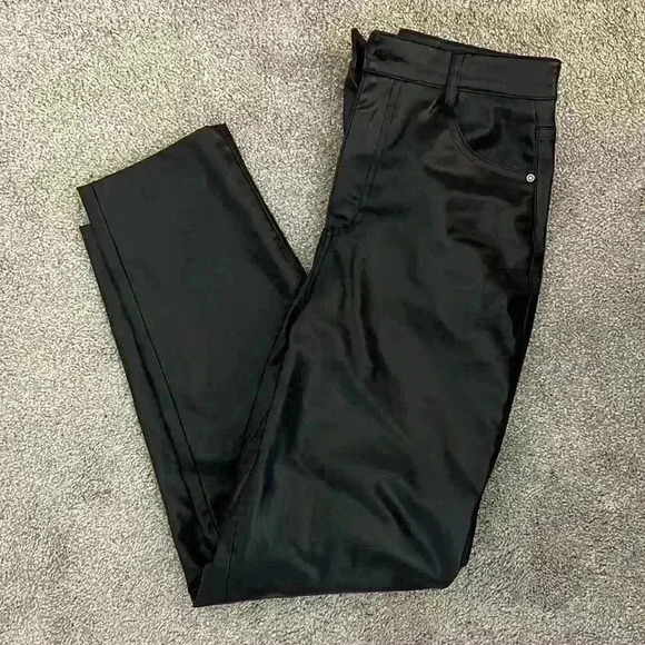 Zara Faux Leather Mom Fit Pants - Picture 11 of 15
